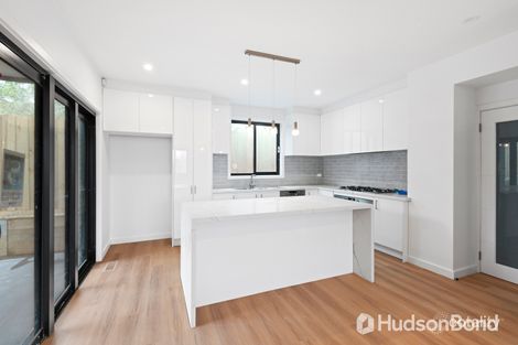 Property photo of 2/2 Boronia Grove Doncaster East VIC 3109