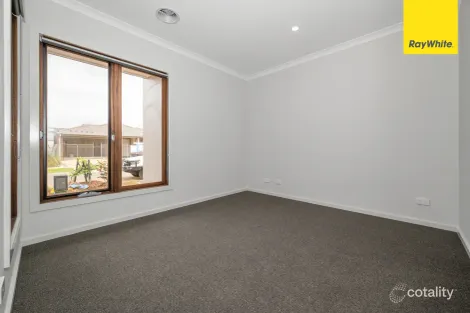 Property photo of 6 Lightfoot Way Deanside VIC 3336