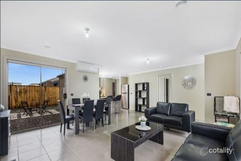Property photo of 31 Ritchie Drive Clyde North VIC 3978