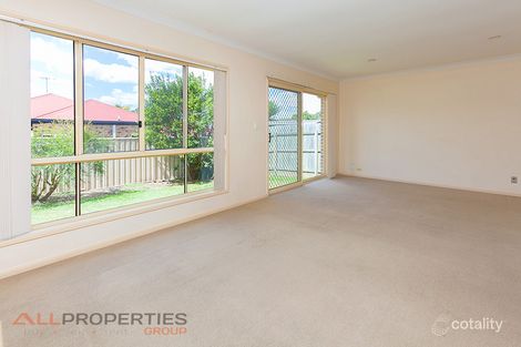 Property photo of 27 Rimu Crescent Forest Lake QLD 4078
