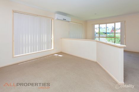 Property photo of 27 Rimu Crescent Forest Lake QLD 4078