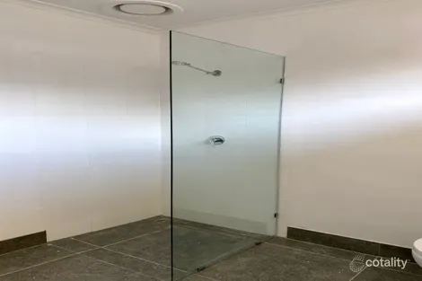 Property photo of 2/31 Bradley Street Newport VIC 3015