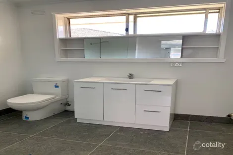 Property photo of 2/31 Bradley Street Newport VIC 3015