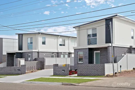 Property photo of 4/11 Junction Road Moorebank NSW 2170