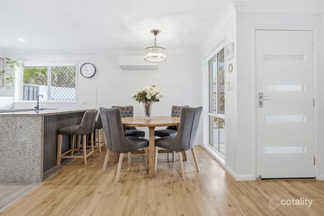 2/20 Annette Ct, Labrador, QLD 4215
