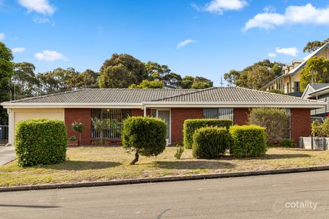 18 James Ave, Victor Harbor, SA 5211