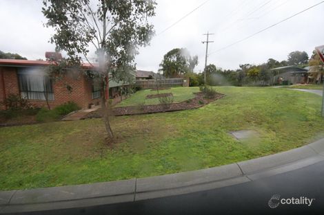 7 Landau Dr, Warranwood, VIC 3134