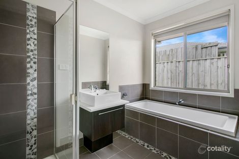 Property photo of 11 Towbeet Way Botanic Ridge VIC 3977