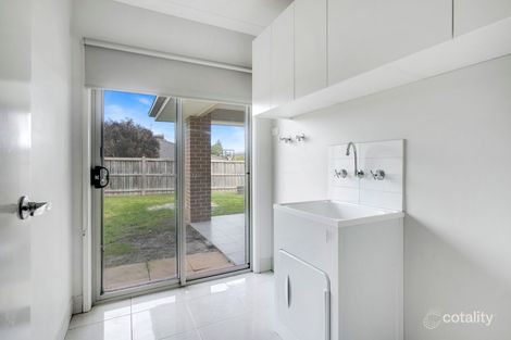 Property photo of 11 Towbeet Way Botanic Ridge VIC 3977