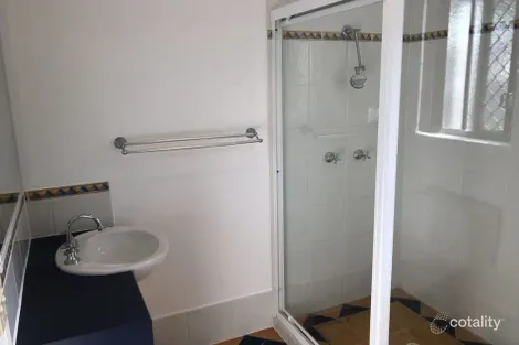 Property photo of 2/3 Margaroola Avenue Biggera Waters QLD 4216