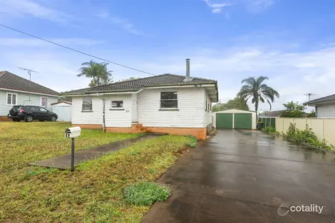 29 Priest St, Rockville, QLD 4350