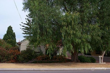 33 Hillsborough Dr, Nollamara, WA 6061