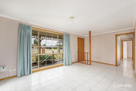 Property photo of 18 Hawthorn Court Mill Park VIC 3082