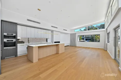 Property photo of 10 Ballanda Avenue Lugarno NSW 2210