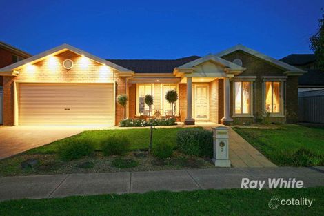 Property photo of 2 Kemsley Green Cranbourne East VIC 3977