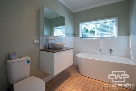 Property photo of 66 Derby Street Glen Innes NSW 2370