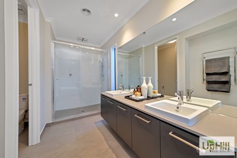 Property photo of 7 Destiny Drive Cranbourne North VIC 3977