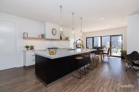 Property photo of 14 Seater Close Horsham VIC 3400