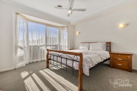 Property photo of 52 Darlingsford Boulevard Melton VIC 3337