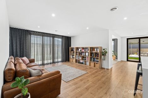 Property photo of 8 Blanck Grove Traralgon VIC 3844