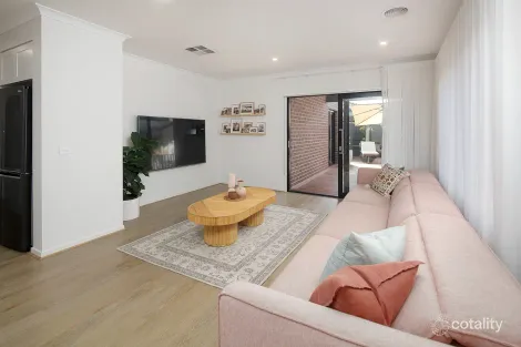 Property photo of 15 Dapple Crescent Clyde North VIC 3978