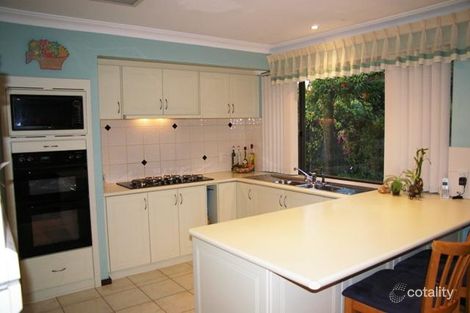 Property photo of 8 Robbins Place Shelley WA 6148