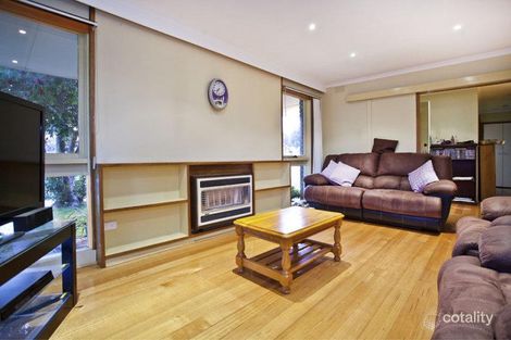 Property photo of 15 Kirribilli Avenue Keysborough VIC 3173