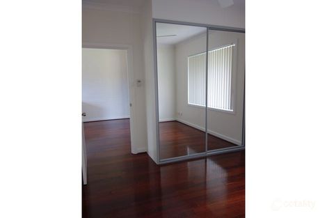 15 Bromley Rd, Hilton, WA 6163