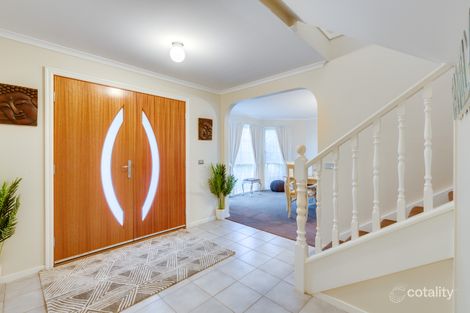 Property photo of 6 Green Close Delahey VIC 3037