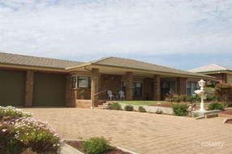 19 Maidencombe Dr, Moana, SA 5169