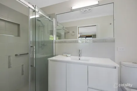 Property photo of 7 Pine Grove Warragul VIC 3820