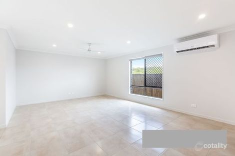 7 Midnight Cres, Spring Mountain, QLD 4300