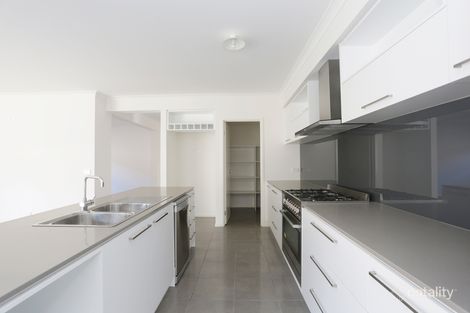 Property photo of 8 Witchazel Drive South Morang VIC 3752