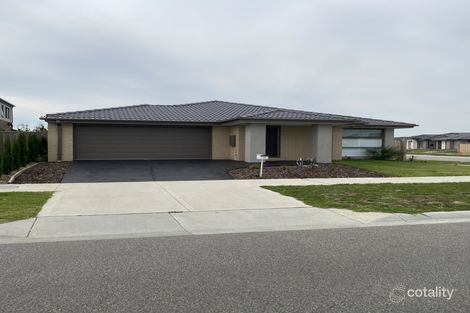13 Plover St, Pakenham, VIC 3810