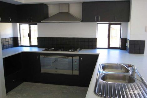 Property photo of 11 Turnberry Way The Vines WA 6069