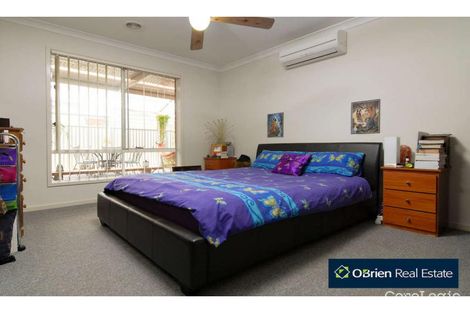 Property photo of 3 Maddock Drive Cranbourne East VIC 3977