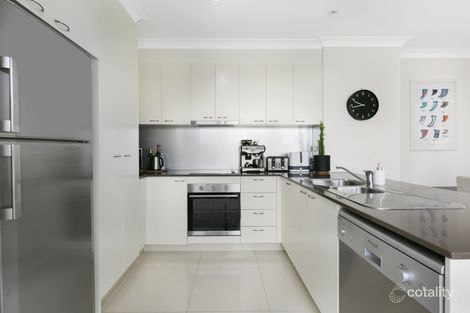 Property photo of 1/2002 Gold Coast Highway Miami QLD 4220