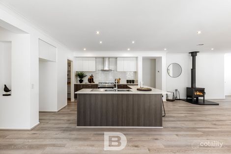 Property photo of 1A Ormerod Court Gisborne VIC 3437