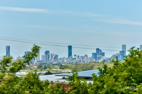 8 Farrant St, Stafford Heights, QLD 4053