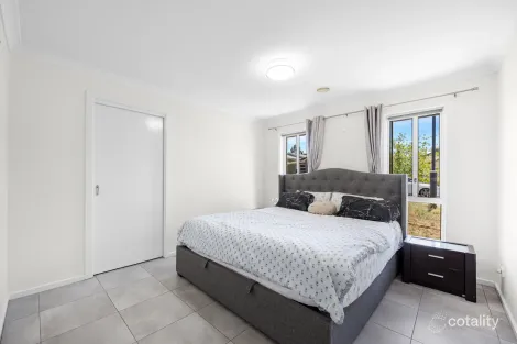 Property photo of 66 Alan Watt Crescent Casey ACT 2913