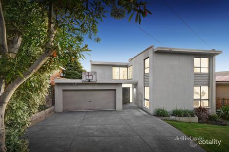 Property photo of 10 Maralee Place Doncaster VIC 3108