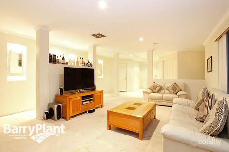 Property photo of 19 Prahn Court Brookfield VIC 3338