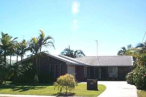 30 Amarina Ave, Mooloolaba, QLD 4557