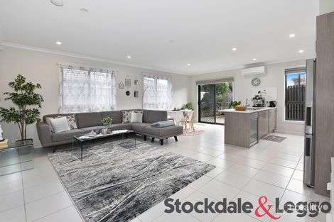 Property photo of 5 Malcolm Walk Epping VIC 3076