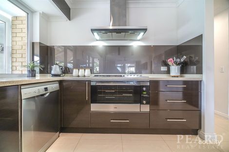 Property photo of 23 Coorong Place Kallaroo WA 6025