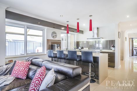 Property photo of 23 Coorong Place Kallaroo WA 6025