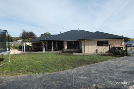 Property photo of 8 Hunt Place Blayney NSW 2799