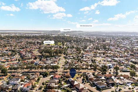 Property photo of 5 Clarke Close Prairiewood NSW 2176