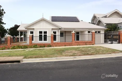 134 Peel St, Bathurst, NSW 2795