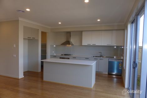 Property photo of 14 Middleton Drive Point Cook VIC 3030